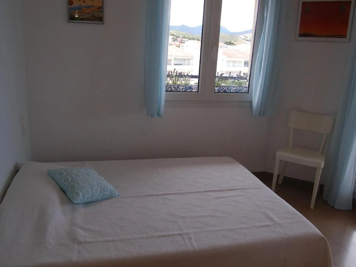 Maritim II Apartamento A 1ª Linea De Mar Delante De La Playa Del Port De Llanca. - Es-228-84 Apartment Spain
